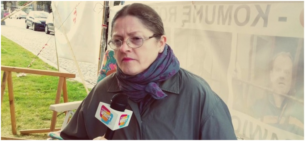 Pokochaliśmy go w "Świecie według Kiepskich". Okazuje się, że 58-letni gwiazdor mieszka z mamą i kotem