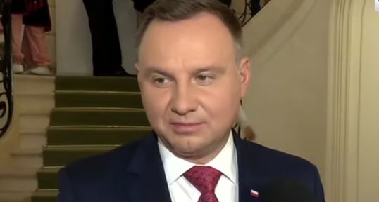 Prezydent ma wątpliwości. Ustawa o jawności majątków rodzin polityków została odesłana to TK
