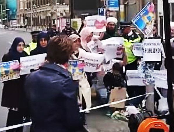 Międzynarodowy skandal! CNN sfingowało protest muzułmanów przeciwko terroryzmowi (VIDEO)