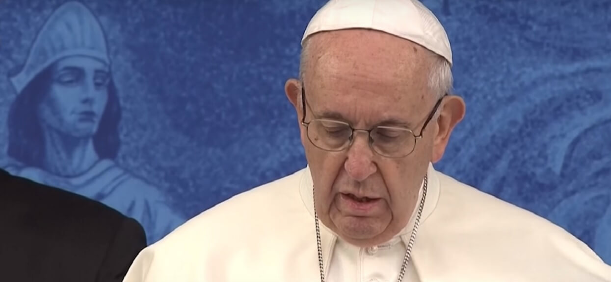Papież Franciszek zawstydził polityków PiS. Nowa ustawa rządu jest sprzeczna z wolą głowy Kościoła