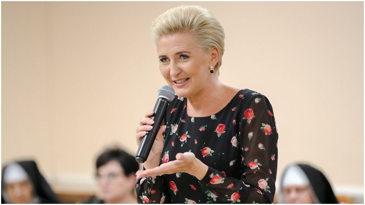 Tak Agata Duda ubrała się na spotkanie z królową. Co ona ma na głowie?!