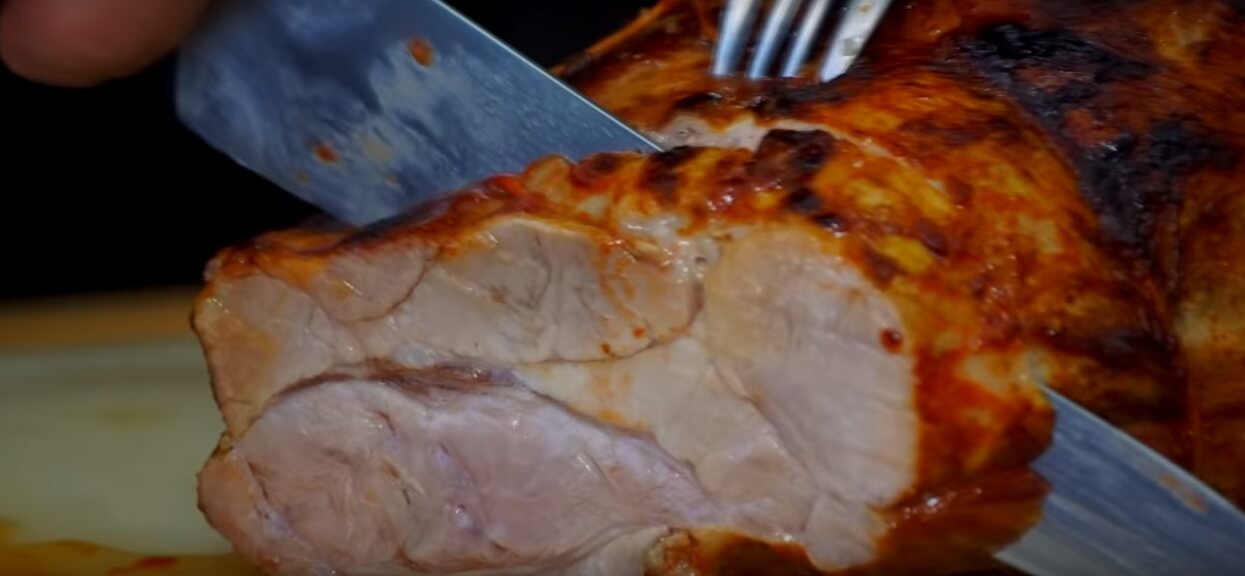 Karkówka przygotowana "po polsku" to absolutny hit ostatnich czasów. Dosłownie rozpływa się w ustach