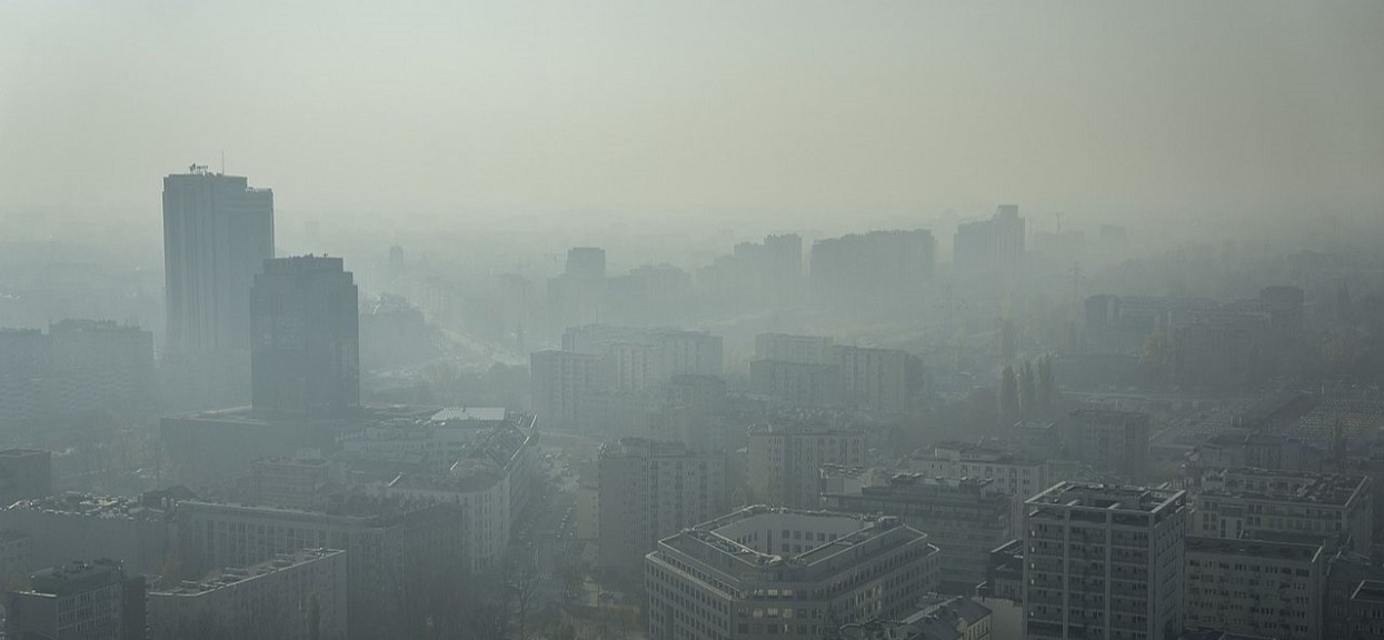 Smog w Polsce nie ustępuje. Najbardziej zanieczyszczone miasta w naszym kraju