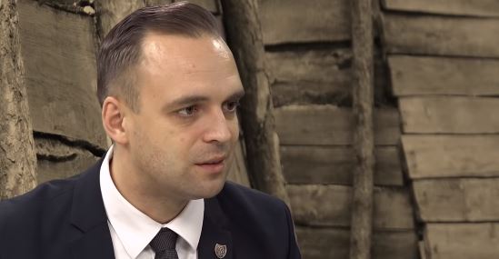 Uważał, że "hajlowanie" to źle interpretowany gest narodowców. Właśnie został mianowany szefem delegatury IPN