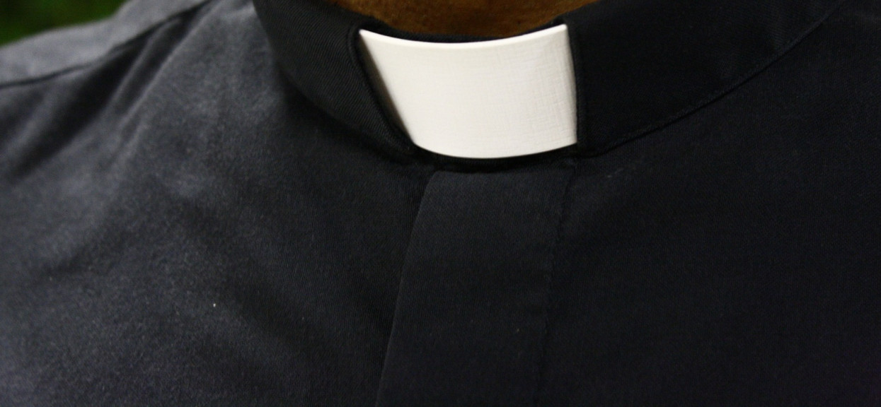 Ksiądz był ścigany za molestowanie dzieci. Został brutalnie zamordowany, okropny widok