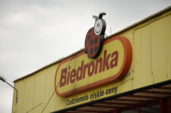 Do Biedronki pilnie przyjechała karetka i straż pożarna. Są poszkodowani, groźna awaria