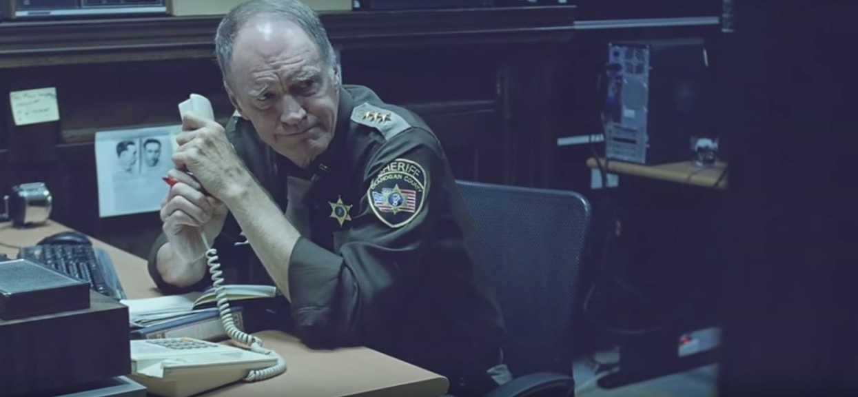 5-latek zgłosił zaginięcie mamy, która "poszła do nieba". Reakcja policjanta rozdarła serca milionom ludzi