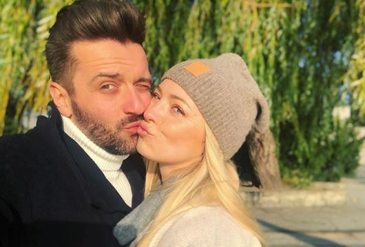 Barbara Kurdej-Szatan nagrała męża od pasa w dół. Zdjęcie Rafała w samych majtkach trafiło do internetu