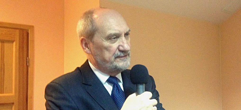 Macierewicz powinien wrócić do rządu? Zaskakujące wyniki sondażu