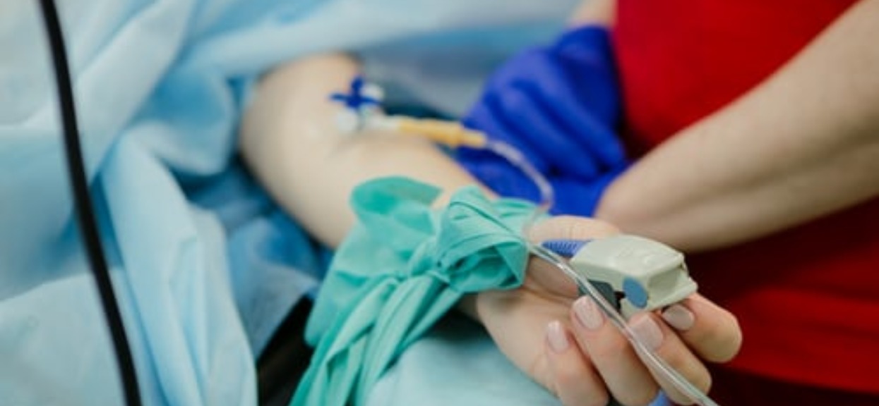 Po seksie z mężem w ciężkim stanie wylądowała w szpitalu. Lekarzom opadły szczęki, gdy zobaczyli co się stało
