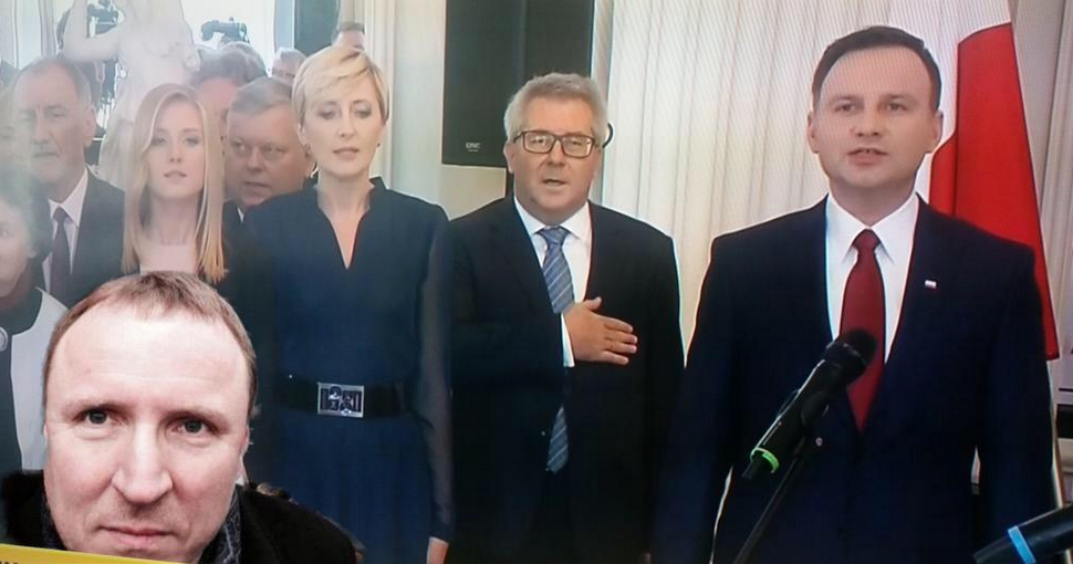 Czarnecki pośmiewiskiem w internecie po uroczystej nominacji Dudy