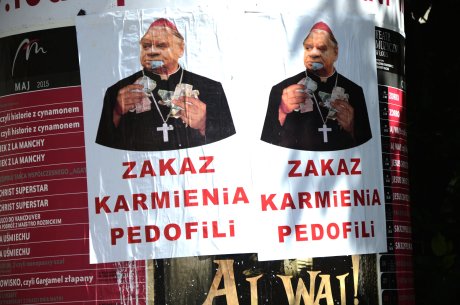 Łódź: Ktoś rozwiesił plakaty "Zakaz karmienia pedofili"