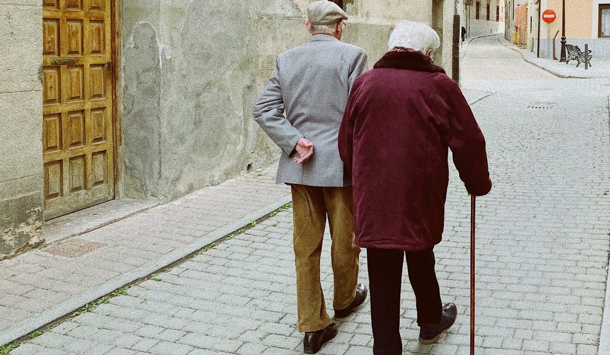 Seniorzy martwią się o swoje emerytury. Nadchodząca waloryzacja jest zagrożona, powód może rozwścieczyć wielu