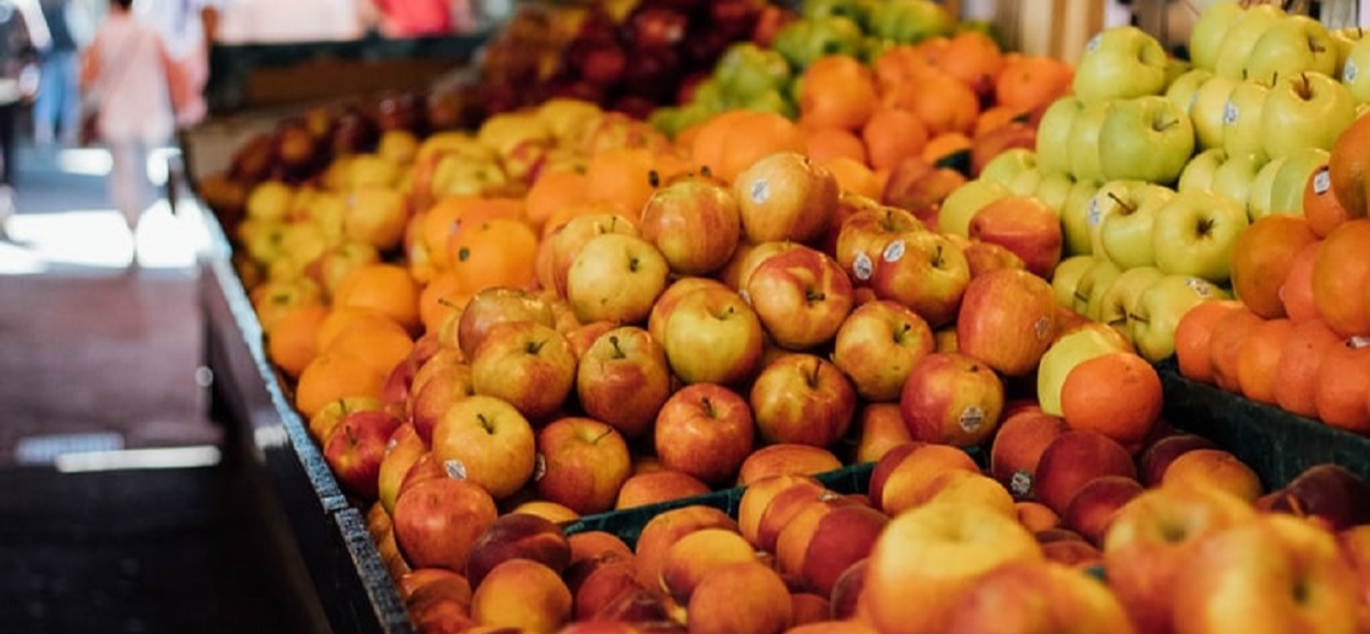 Ceny zwyczajnych jabłek już niedługo zwalą nas z nóg. Przydadzą się zapasy, bo będą produktem luksusowym