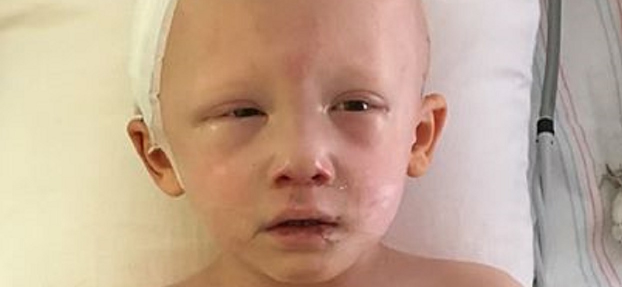 Godlewska z rozpiętą bluzką modli się w nagraniu do Boga. Tak wulgarne słowa, że aż uszy więdną