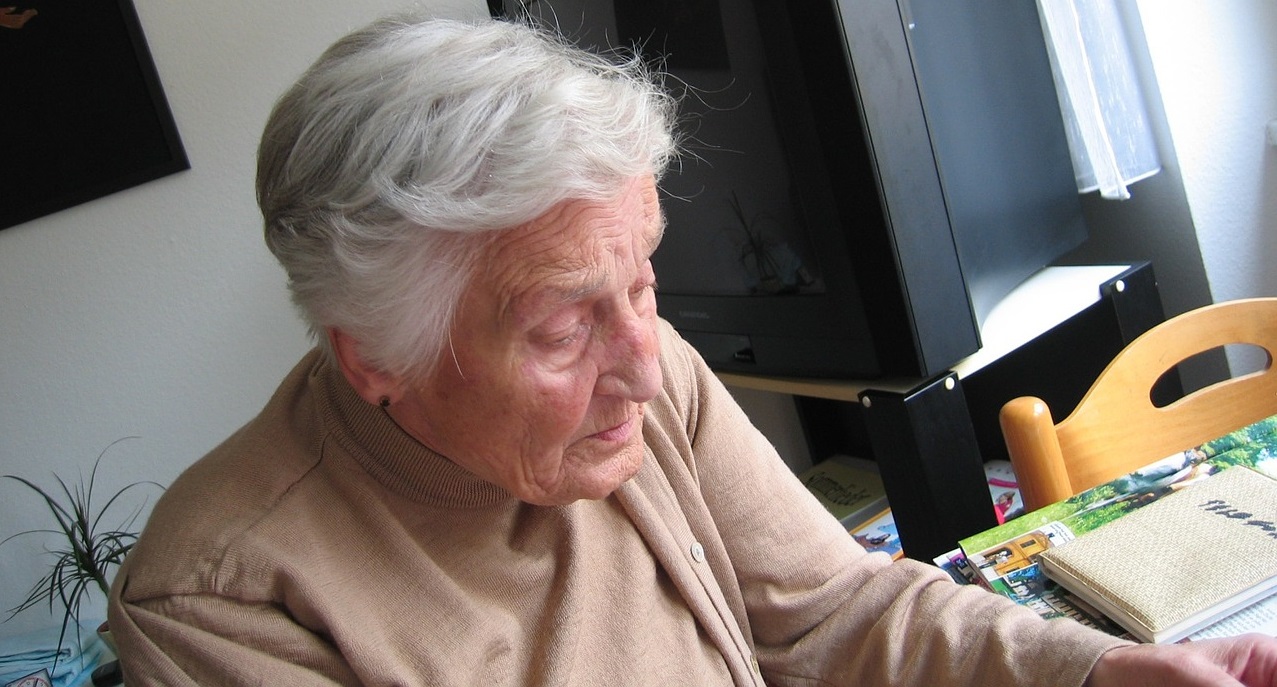 Seniorzy będą wściekli, 13. emerytura nie zostanie wypłacona tak, jak wszyscy myśleli. Wiadomo, dlaczego