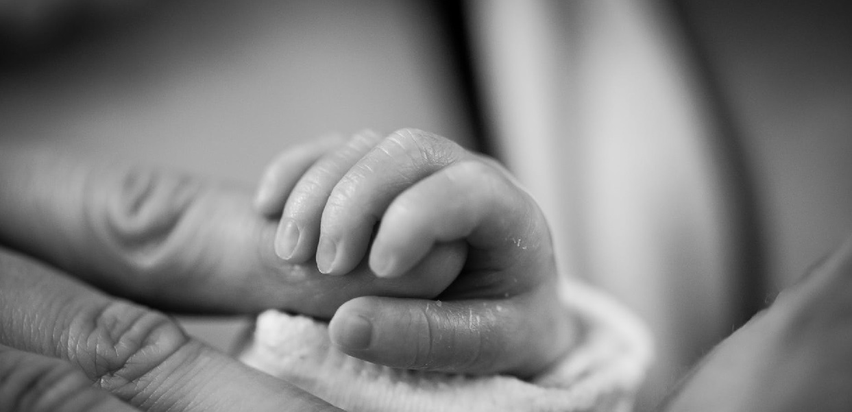 Trudno uwierzyć, ale to będą najpopularniejsze imiona dla dzieci w 2020 roku. Podium ścina z nóg, kiedyś każdy by je wyśmiał