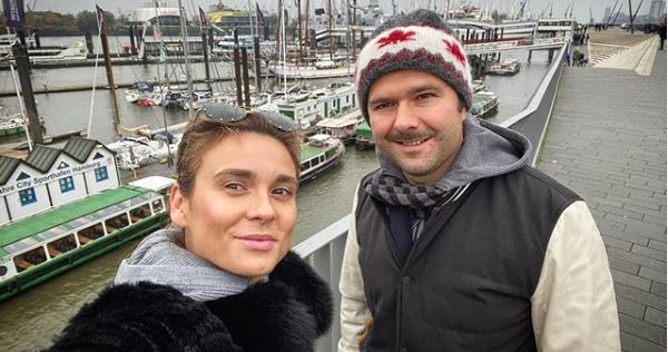 Pikantne zdjęcie żony Sławomira bez stanika w sieci. Fani są rozczarowani widokiem jak nigdy