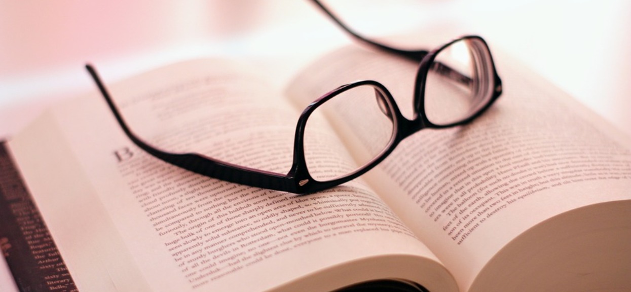 4 aktywności, które obniżają inteligencję. Lepiej nie rób tego sobie i innym