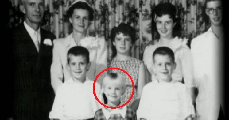 Od zawsze czuła, że z jej córką coś jest nie tak. Dopiero po 56 latach odkryła straszną prawdę o niej i złapała się za serce