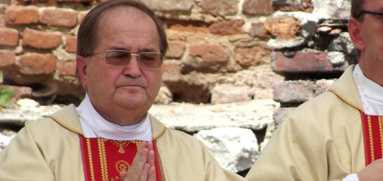 Rydzyk dostał ponad 200 mln. Nie wiadomo dokładnie na co, nikt go nie kontroluje