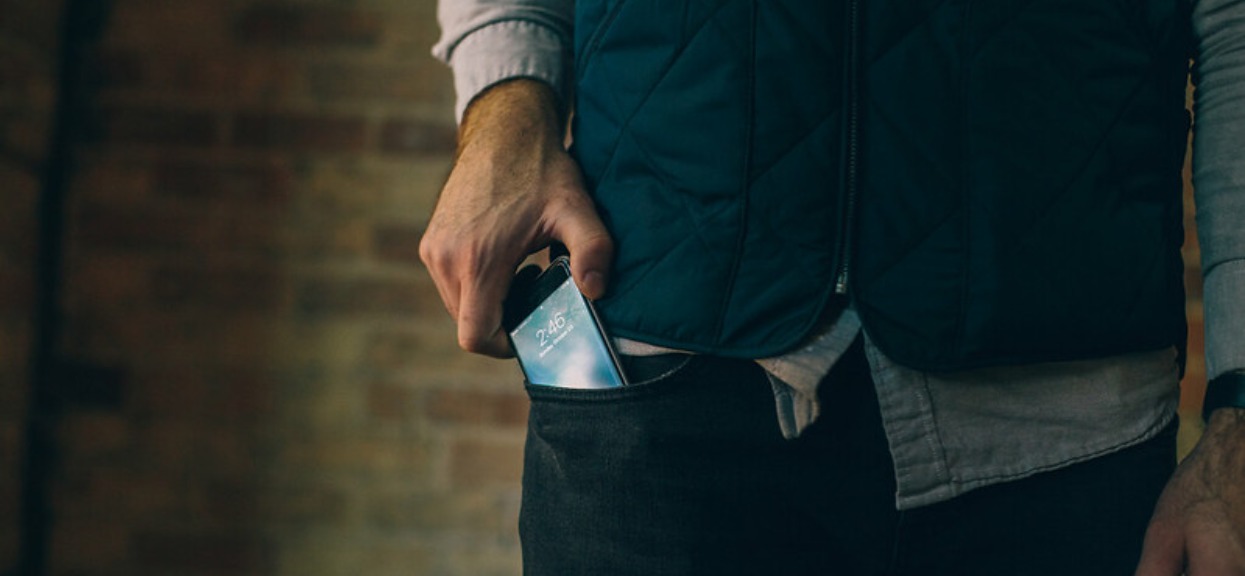Poczułeś wibracje telefonu, lecz nikt nie napisał, ani nie dzwonił? Musisz uważać