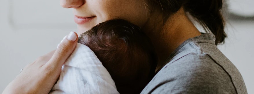 Synek umarł zaledwie po 3 godzinach. Mama miała w sobie siłę na niezwykły gest, łzy same cisną się do oczu