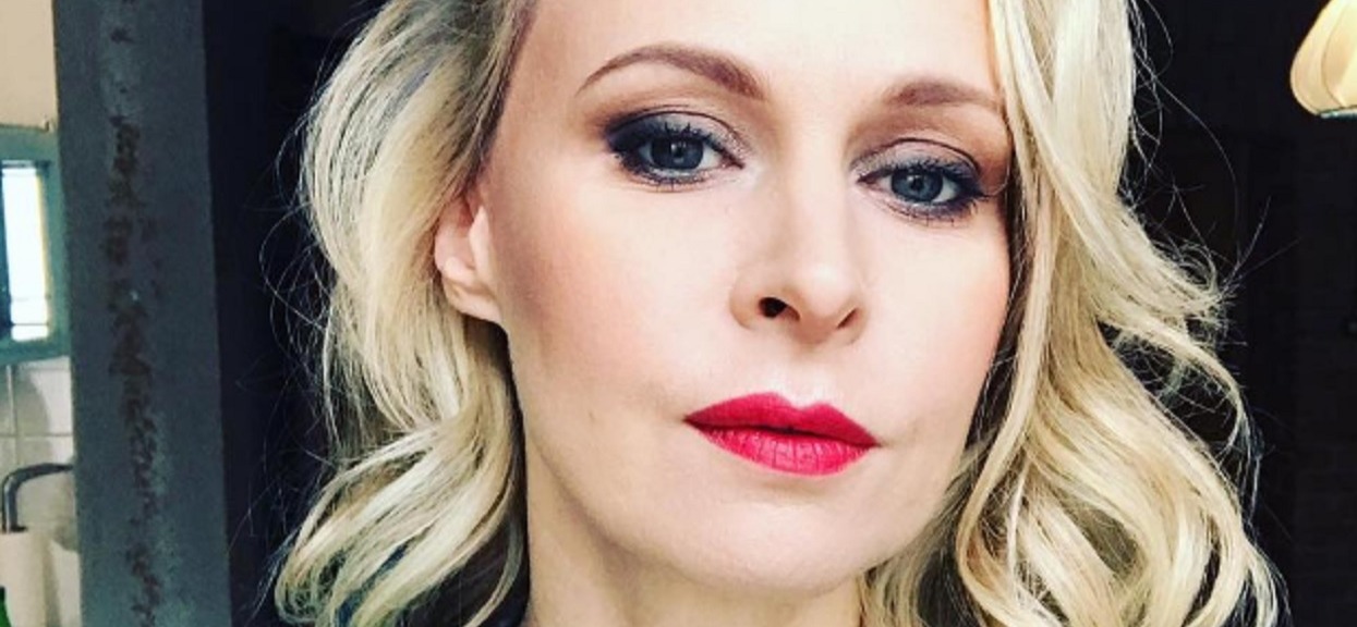 Anna Mucha w bikini z prześwitującej folii, tylko ona ma tyle odwagi. Widok wprawia w osłupienie