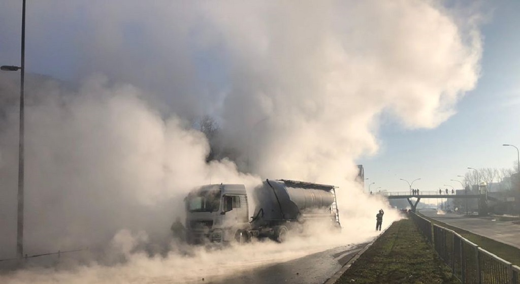 Sytuacja wygląda bardzo groźnie. Ogromna awaria w Warszawie