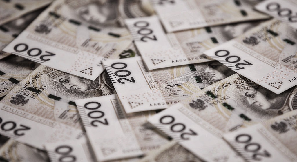 Emeryci dostaną nawet 7 tys. złotych. Wiadomo, komu się należy i kiedy
