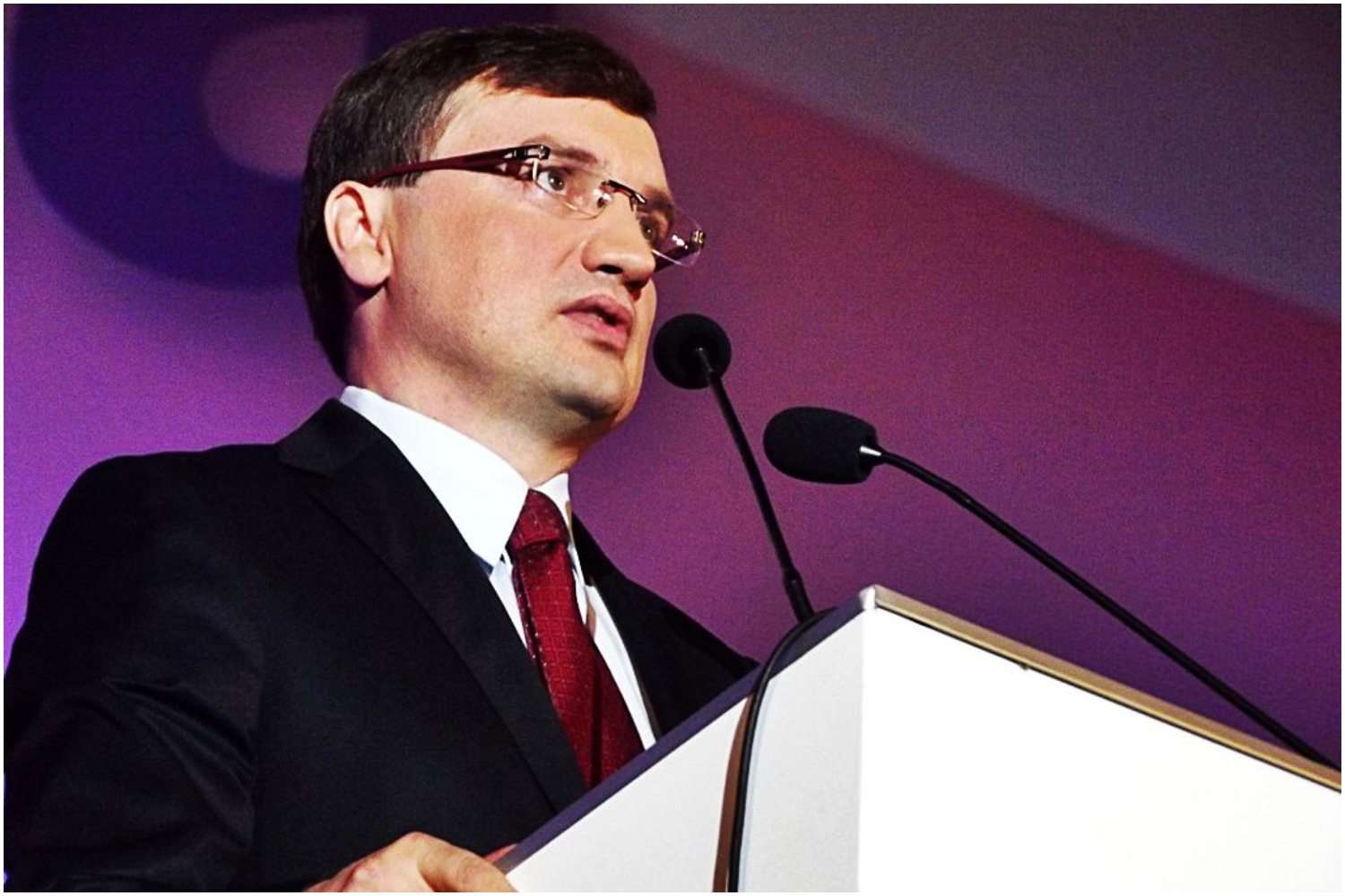 Kompromitacja Ziobry. "Między bajki włóżcie opowieści o wecie"