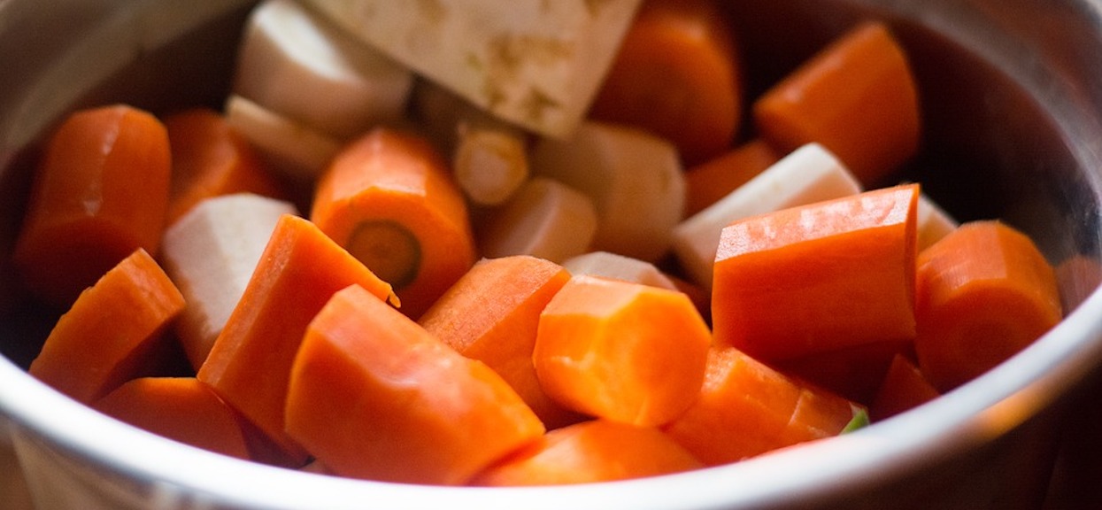 Przepis na aromatyczny rosół królewski zawiera sekretną przyprawę. Dzięki niej smak rozpieszcza wszystkie zmysły