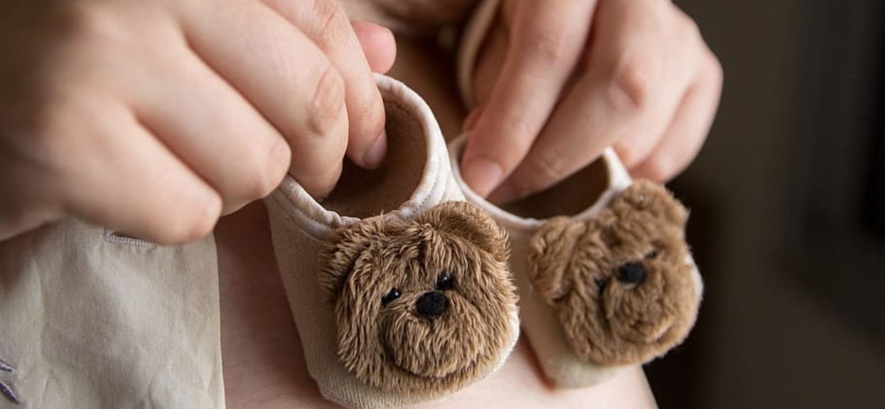 Młoda mama zalała się łzami, kiedy zobaczyła dziecko na swoim USG. Maluch wykonał gest, którego lekarze nigdy wcześniej nie widzieli