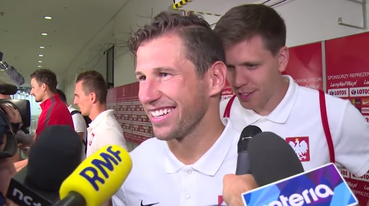 Szczęsny parodiuje suflerkę Komorowskiego (video)