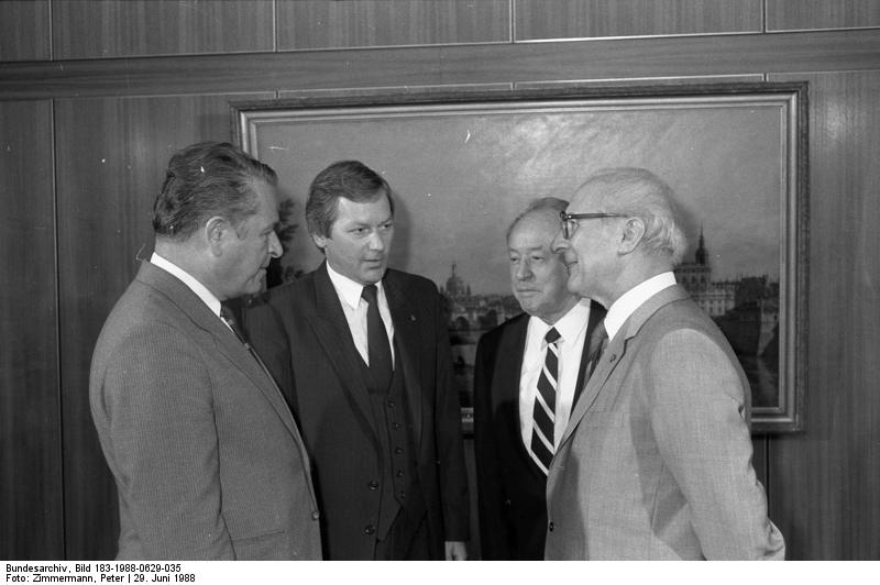Sąd prawomocnie skazał gen. Kiszczaka na 2 lata więzienia
