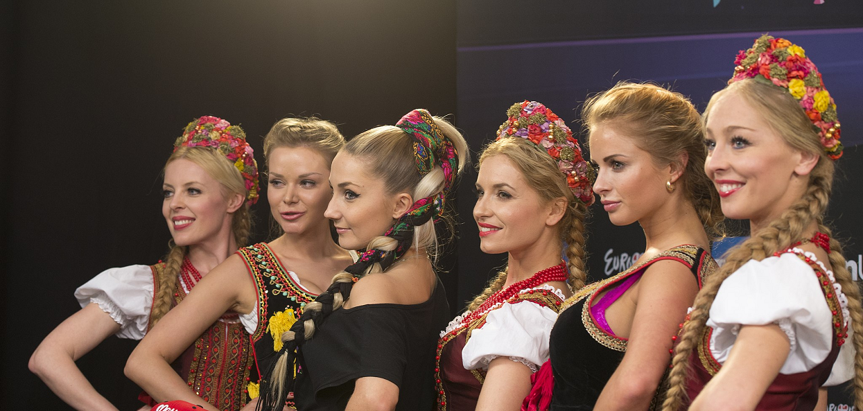 Większość Polaków nie zarabia tyle w miesiąc. Ujawniono, ile Cleo zarabia w 5 minut