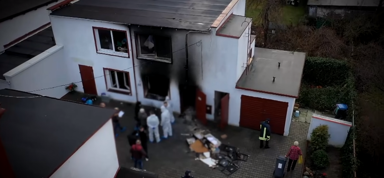 Pięć nastolatek zginęło w pożarze escape roomu rok temu. Śledztwo nadal trwa