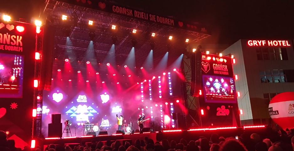 Na finale WOŚP nagle zgasły światła. Zaraz potem publiczność usłyszała symboliczną piosenkę, wszyscy mieli łzy w oczach