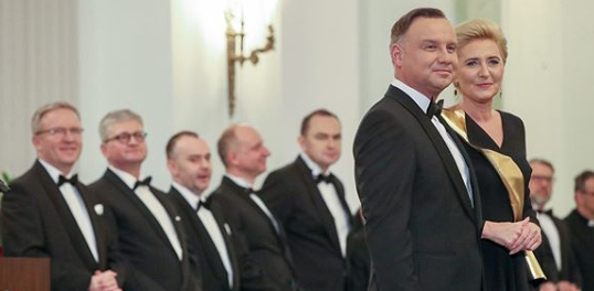 Andrzej Duda zamierza zmienić wygląd. Rozpoczął już przygotowania