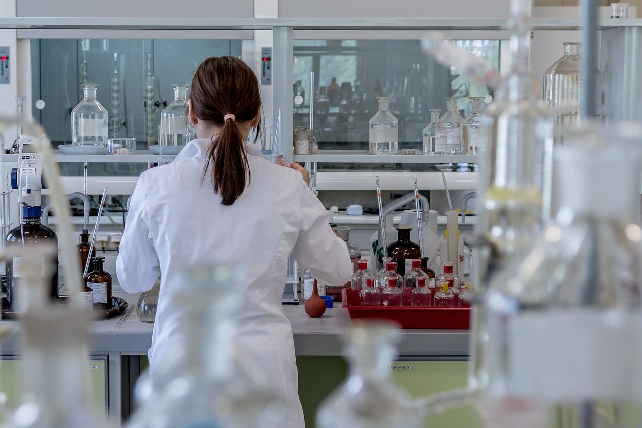 Koniec niewyobrażalnego cierpienia zwierząt w laboratorium. Zdjęcia eksperymentów wywołują mdłości