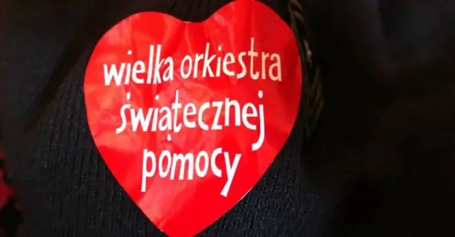 Katecheta chciał zerwać uczniowi serduszko WOŚP. Przy okazji zwyzywał Jurka Owsiaka