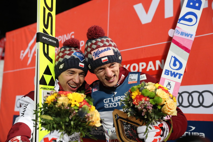 Dawid Kubacki zdradził, co zrobi za pieniądze od premiera. Odpowiedź powala, ale komentarz Kamila Stocha zwrócił uwagę wszystkich