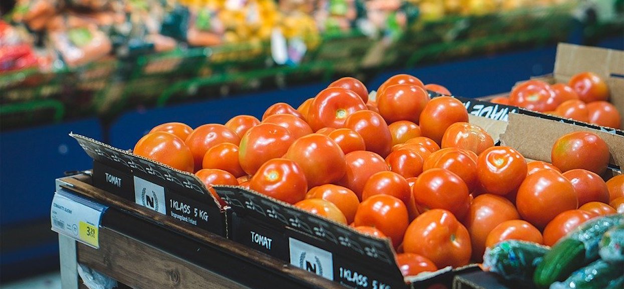 Prawda o owocach i warzywach z marketu sprawia, że odechciewa się jeść. Producenci o tym nie mówią, ale są skażone