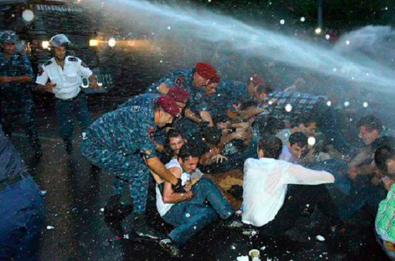 Armenia: Demonstracje zmusiły rząd do wstrzymania podwyżek cen energii