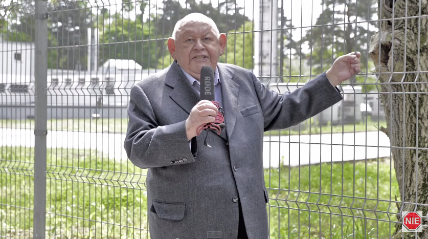 Urban prowokuje: "Stoimy przed polskim obozem koncentracyjnym" (video)