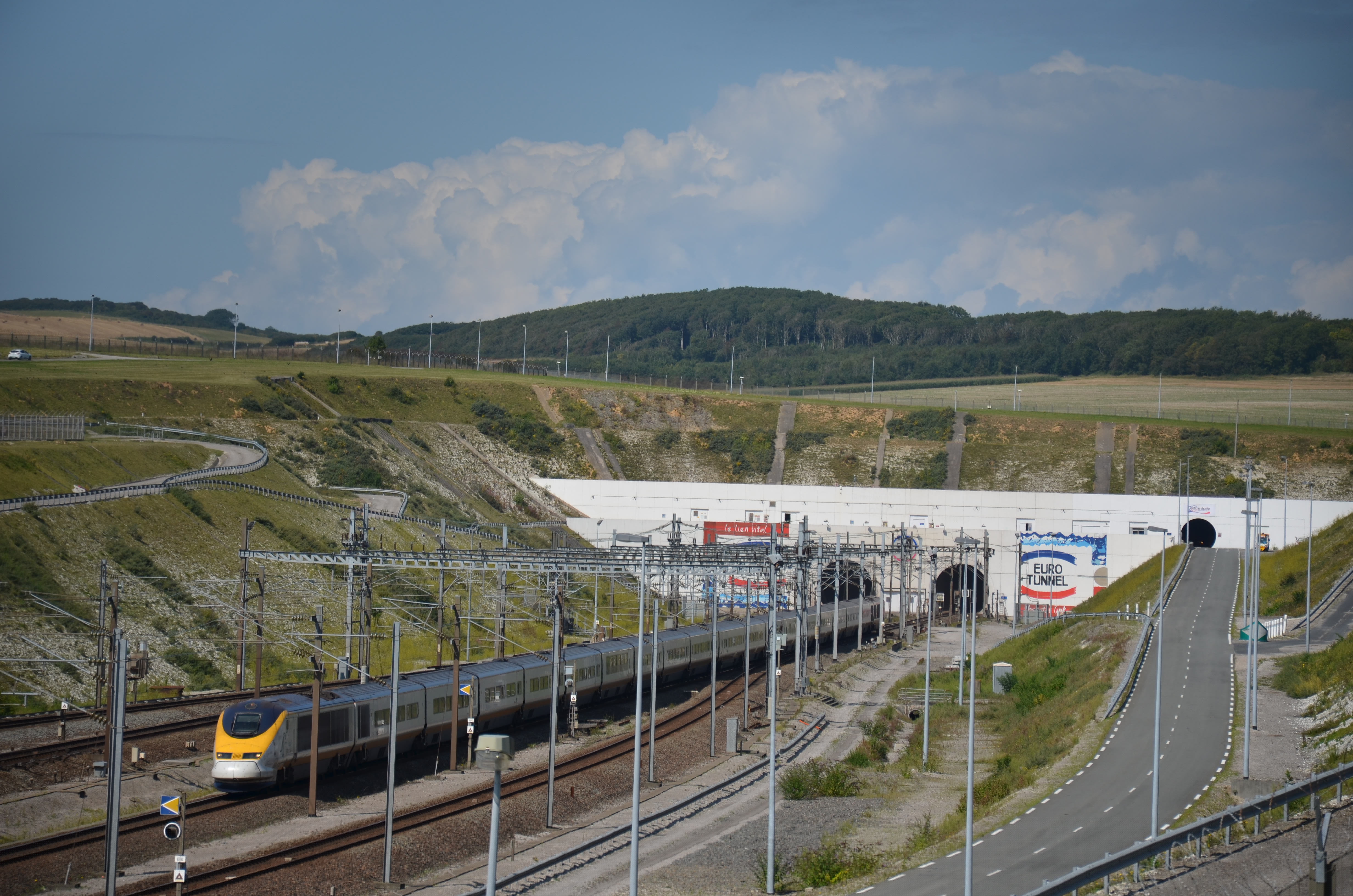 Kanał La Manche: imigranci utrudnili ruch pociągów