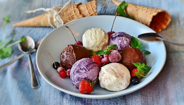 Lody tradycyjne czy owocowe sorbety, które wolicie?