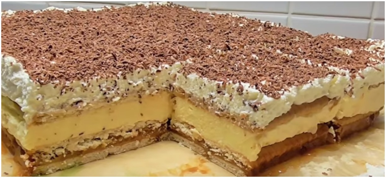 Puszyste i kremowe ciasto bez pieczenia oczaruje wszystkich domowników. Zjedzą je co do okruszka