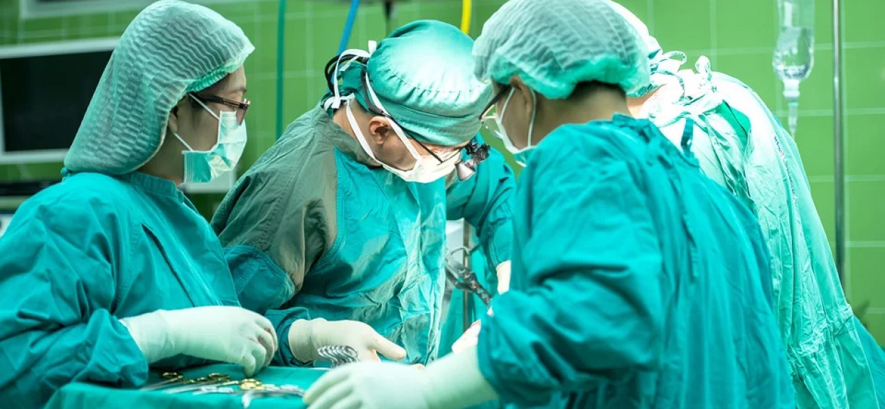 Po porodzie jej brzuch zaczął rosnąć w kosmicznym tempie. Kiedy lekarze zrozumieli, co jest w środku, mogli się tylko przeżegnać
