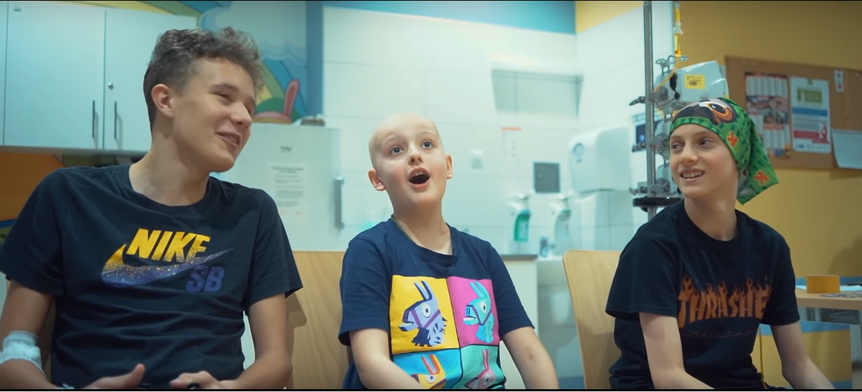 Porażające wideo. Dzieci chore na nowotwór nagrały swoją wersję największego hitu disco polo